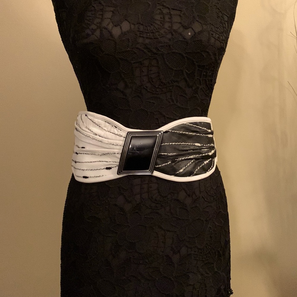 Lisandro Sarasola small designer belt
